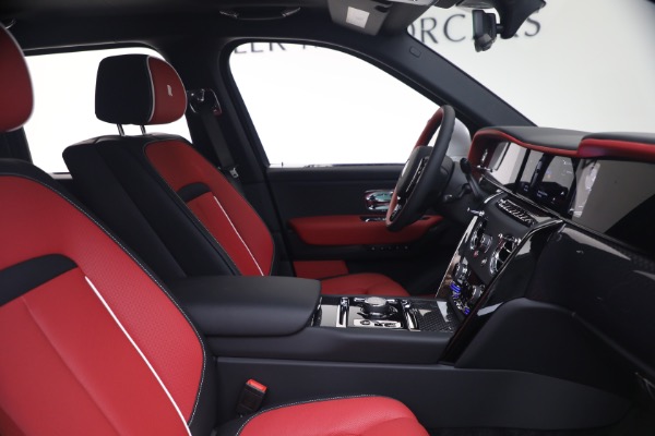 New 2027 Rolls-Royce Black Badge Cullinan for sale $588,050 at Alfa Romeo of Greenwich in Greenwich CT 06830 19