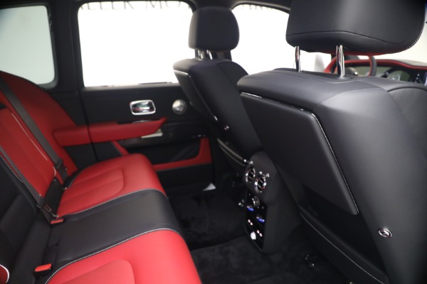 New 2027 Rolls-Royce Black Badge Cullinan for sale $588,050 at Alfa Romeo of Greenwich in Greenwich CT 06830 23