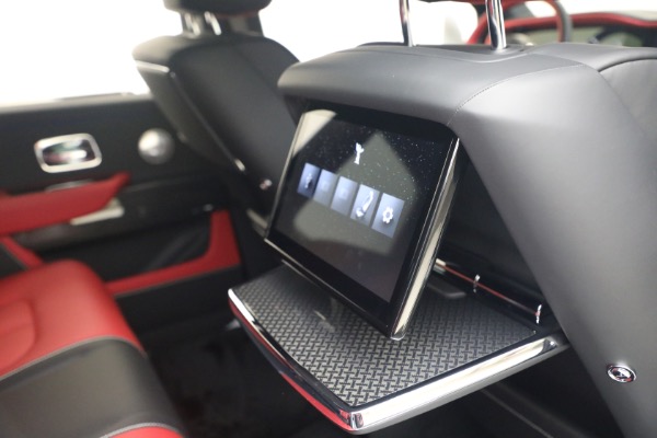 New 2027 Rolls-Royce Black Badge Cullinan for sale $588,050 at Alfa Romeo of Greenwich in Greenwich CT 06830 25