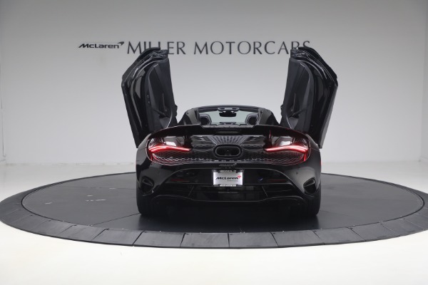 New 2027 McLaren 750S Spider Performance for sale $468,650 at Alfa Romeo of Greenwich in Greenwich CT 06830 17