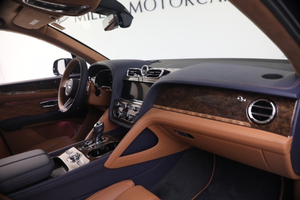New 2026 Bentley Bentayga Azure V8 for sale $291,615 at Alfa Romeo of Greenwich in Greenwich CT 06830 22