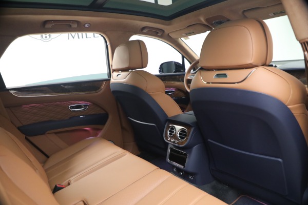 New 2026 Bentley Bentayga Azure V8 for sale $291,615 at Alfa Romeo of Greenwich in Greenwich CT 06830 25
