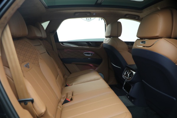 New 2026 Bentley Bentayga Azure V8 for sale $291,615 at Alfa Romeo of Greenwich in Greenwich CT 06830 26