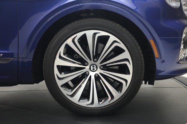 Used 2022 Bentley Bentayga V8 for sale $129,900 at Alfa Romeo of Greenwich in Greenwich CT 06830 14