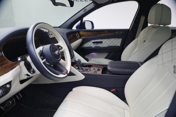 Used 2022 Bentley Bentayga V8 for sale $129,900 at Alfa Romeo of Greenwich in Greenwich CT 06830 18