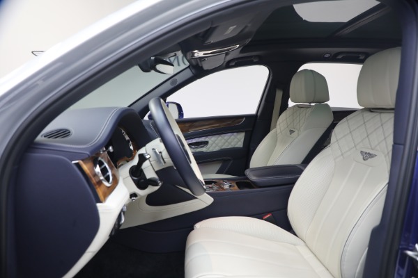 Used 2022 Bentley Bentayga V8 for sale $129,900 at Alfa Romeo of Greenwich in Greenwich CT 06830 19