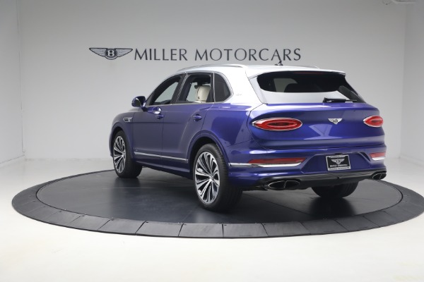 Used 2022 Bentley Bentayga V8 for sale $129,900 at Alfa Romeo of Greenwich in Greenwich CT 06830 5