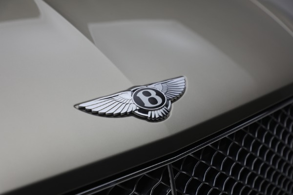 Used 2021 Bentley Bentayga V8 for sale $119,900 at Alfa Romeo of Greenwich in Greenwich CT 06830 13