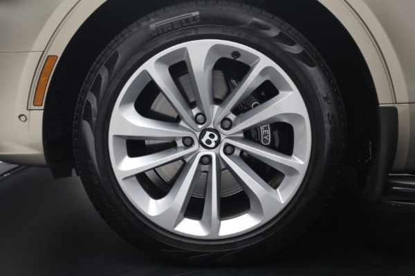 Used 2021 Bentley Bentayga V8 for sale $119,900 at Alfa Romeo of Greenwich in Greenwich CT 06830 14