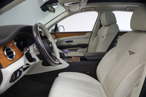 Used 2021 Bentley Bentayga V8 for sale $119,900 at Alfa Romeo of Greenwich in Greenwich CT 06830 19