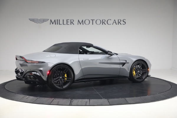 New 2026 Aston Martin Vantage Roadster for sale $263,400 at Alfa Romeo of Greenwich in Greenwich CT 06830 20