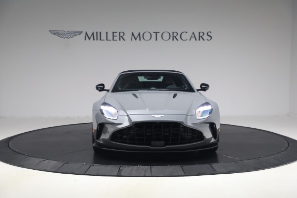 New 2026 Aston Martin Vantage Roadster for sale $263,400 at Alfa Romeo of Greenwich in Greenwich CT 06830 24