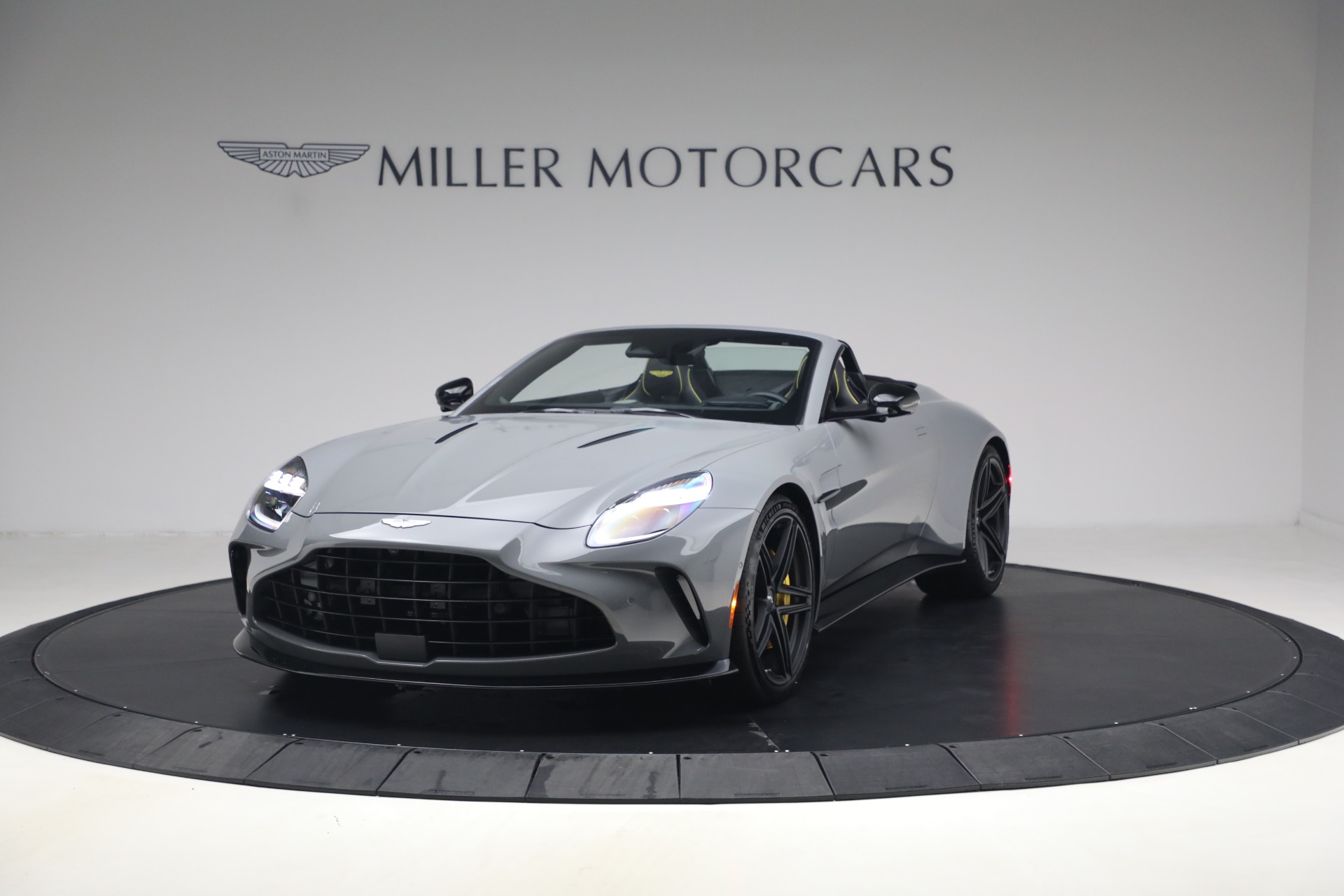 New 2026 Aston Martin Vantage Roadster for sale $263,400 at Alfa Romeo of Greenwich in Greenwich CT 06830 1
