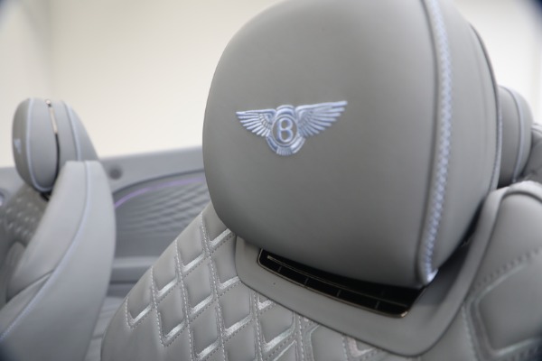 New 2026 Bentley Continental GTC Azure for sale $398,900 at Alfa Romeo of Greenwich in Greenwich CT 06830 26