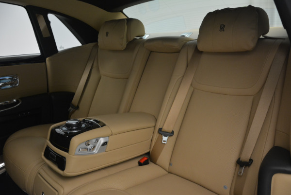 Used 2016 Rolls-Royce Ghost for sale Sold at Alfa Romeo of Greenwich in Greenwich CT 06830 27
