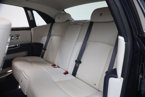 Used 2014 Rolls-Royce Ghost for sale $139,900 at Alfa Romeo of Greenwich in Greenwich CT 06830 17