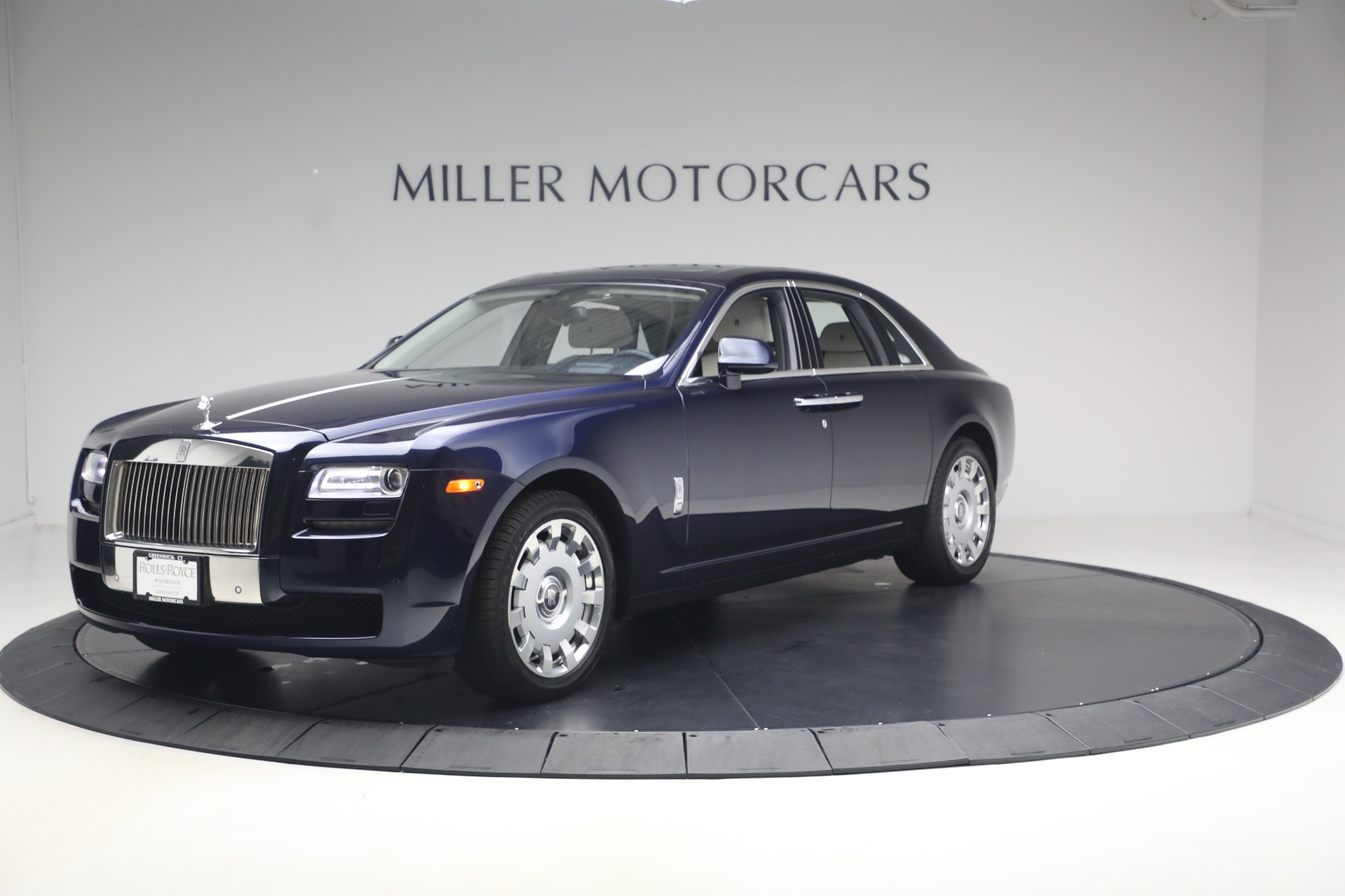 Used 2014 Rolls-Royce Ghost for sale $139,900 at Alfa Romeo of Greenwich in Greenwich CT 06830 1