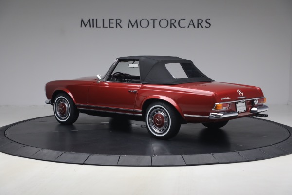 Used 1968 Mercedes-Benz 280SL for sale $229,900 at Alfa Romeo of Greenwich in Greenwich CT 06830 25