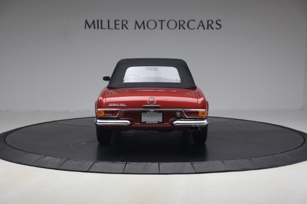 Used 1968 Mercedes-Benz 280SL for sale $229,900 at Alfa Romeo of Greenwich in Greenwich CT 06830 27