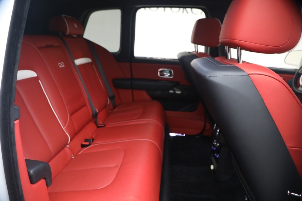 Used 2021 Rolls-Royce Black Badge Cullinan for sale $289,900 at Alfa Romeo of Greenwich in Greenwich CT 06830 25