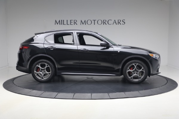 Used 2022 Alfa Romeo Stelvio TI for sale $27,900 at Alfa Romeo of Greenwich in Greenwich CT 06830 10