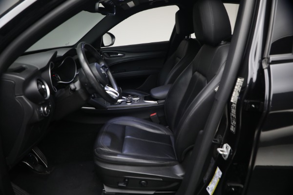 Used 2022 Alfa Romeo Stelvio TI for sale $27,900 at Alfa Romeo of Greenwich in Greenwich CT 06830 14