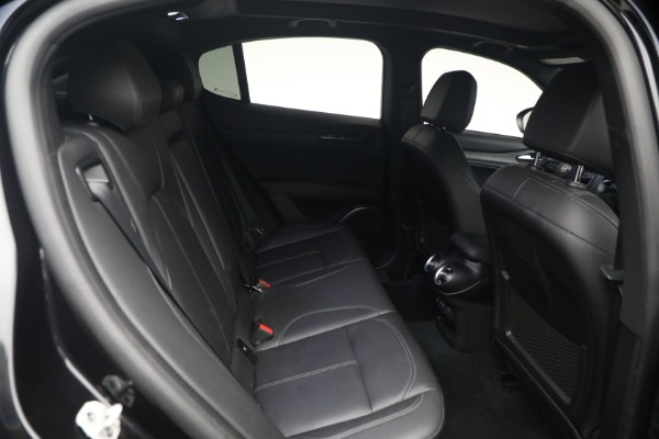 Used 2022 Alfa Romeo Stelvio TI for sale $27,900 at Alfa Romeo of Greenwich in Greenwich CT 06830 20