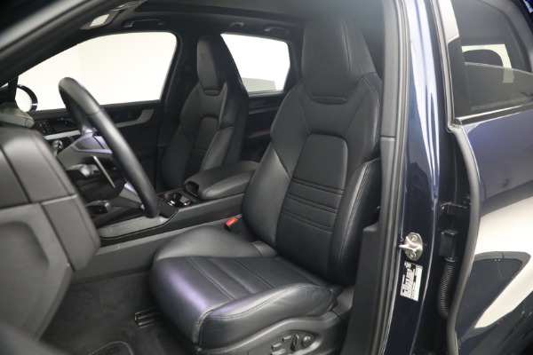 Used 2024 Porsche Cayenne S for sale $79,900 at Alfa Romeo of Greenwich in Greenwich CT 06830 13