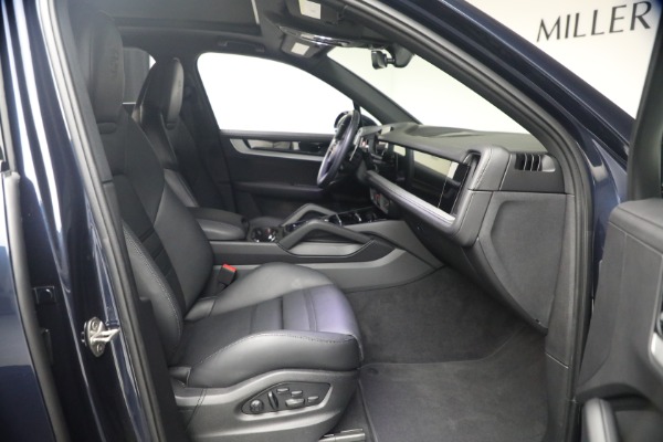 Used 2024 Porsche Cayenne S for sale $79,900 at Alfa Romeo of Greenwich in Greenwich CT 06830 18