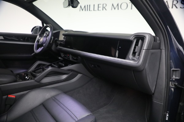 Used 2024 Porsche Cayenne S for sale $79,900 at Alfa Romeo of Greenwich in Greenwich CT 06830 20