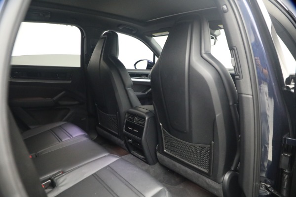 Used 2024 Porsche Cayenne S for sale $79,900 at Alfa Romeo of Greenwich in Greenwich CT 06830 23
