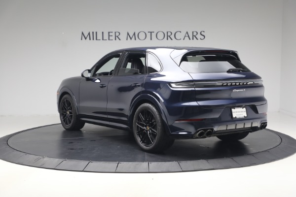 Used 2024 Porsche Cayenne S for sale $79,900 at Alfa Romeo of Greenwich in Greenwich CT 06830 5