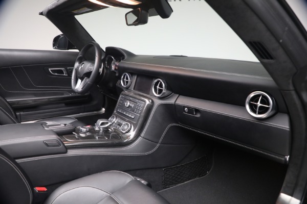 Used 2012 Mercedes-Benz SLS AMG for sale $139,900 at Alfa Romeo of Greenwich in Greenwich CT 06830 18