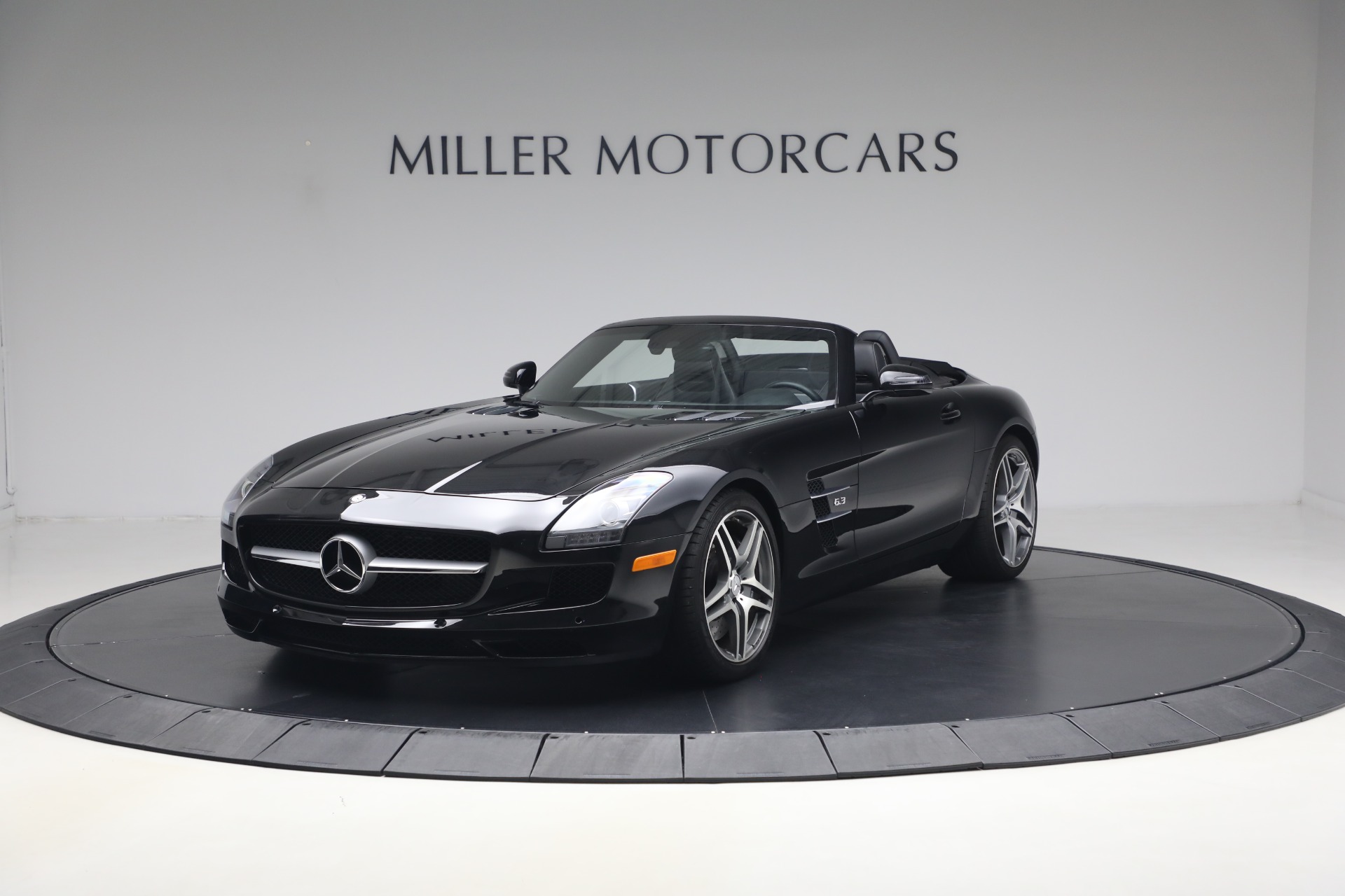 Used 2012 Mercedes-Benz SLS AMG for sale $139,900 at Alfa Romeo of Greenwich in Greenwich CT 06830 1