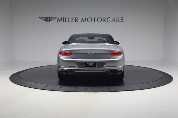 Used 2022 Bentley Continental GTC V8 for sale $219,900 at Alfa Romeo of Greenwich in Greenwich CT 06830 19