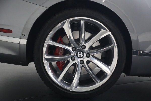 Used 2022 Bentley Continental GTC V8 for sale $219,900 at Alfa Romeo of Greenwich in Greenwich CT 06830 27