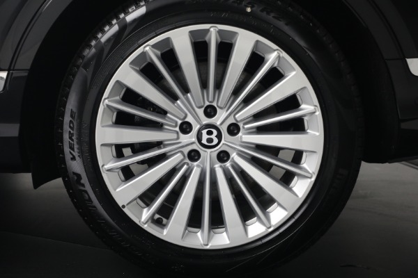 New 2026 Bentley Bentayga V8 for sale $244,330 at Alfa Romeo of Greenwich in Greenwich CT 06830 15