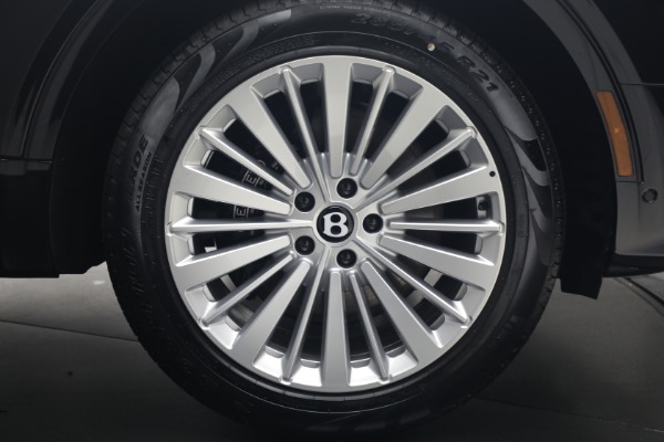 New 2026 Bentley Bentayga V8 for sale $244,330 at Alfa Romeo of Greenwich in Greenwich CT 06830 17