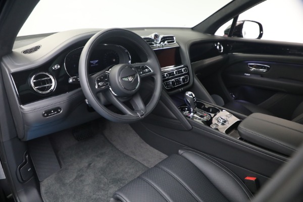 New 2026 Bentley Bentayga V8 for sale $244,330 at Alfa Romeo of Greenwich in Greenwich CT 06830 19