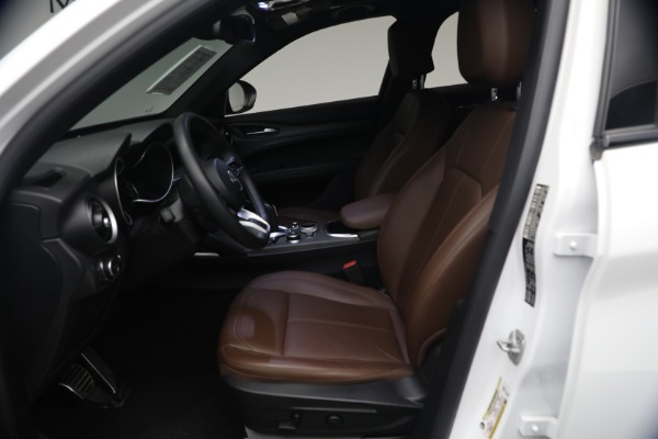 Used 2023 Alfa Romeo Stelvio Ti for sale $32,900 at Alfa Romeo of Greenwich in Greenwich CT 06830 13