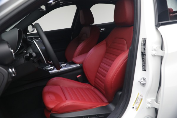 New 2026 Alfa Romeo Giulia Veloce for sale $55,870 at Alfa Romeo of Greenwich in Greenwich CT 06830 16