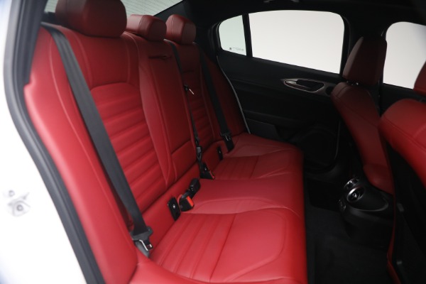New 2026 Alfa Romeo Giulia Veloce for sale $55,870 at Alfa Romeo of Greenwich in Greenwich CT 06830 18