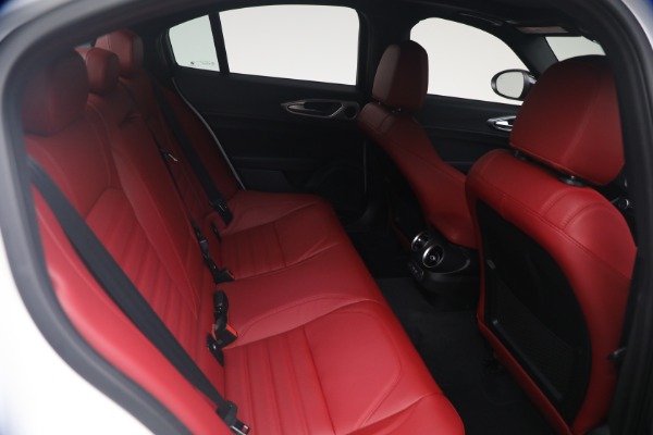 New 2026 Alfa Romeo Giulia Veloce for sale $55,870 at Alfa Romeo of Greenwich in Greenwich CT 06830 20