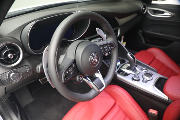 New 2026 Alfa Romeo Giulia Veloce for sale $55,870 at Alfa Romeo of Greenwich in Greenwich CT 06830 23