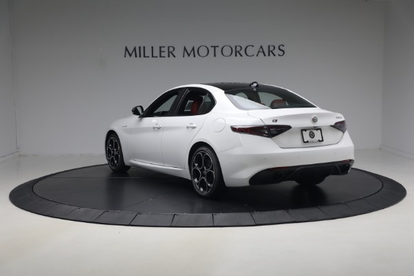 New 2026 Alfa Romeo Giulia Veloce for sale $55,870 at Alfa Romeo of Greenwich in Greenwich CT 06830 5