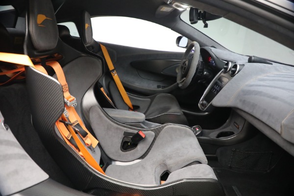 Used 2019 McLaren 600LT for sale Call for price at Alfa Romeo of Greenwich in Greenwich CT 06830 26