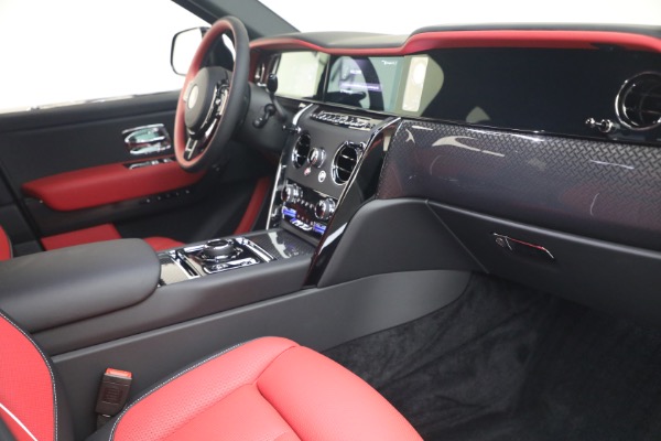 New 2027 Rolls-Royce Black Badge Cullinan for sale $569,350 at Alfa Romeo of Greenwich in Greenwich CT 06830 18