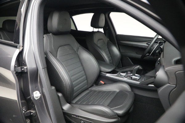 Used 2023 Alfa Romeo Stelvio Veloce for sale $34,900 at Alfa Romeo of Greenwich in Greenwich CT 06830 16