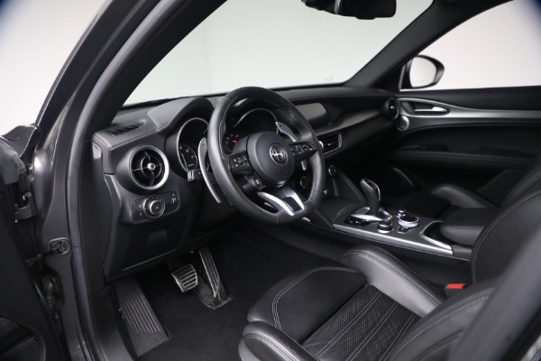 Used 2023 Alfa Romeo Stelvio Veloce for sale $34,900 at Alfa Romeo of Greenwich in Greenwich CT 06830 21