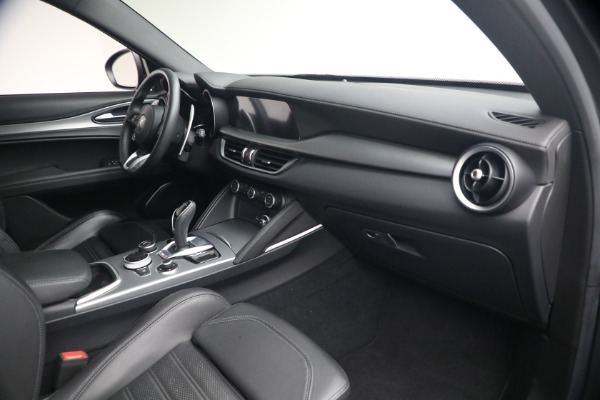 Used 2023 Alfa Romeo Stelvio Veloce for sale $34,900 at Alfa Romeo of Greenwich in Greenwich CT 06830 22